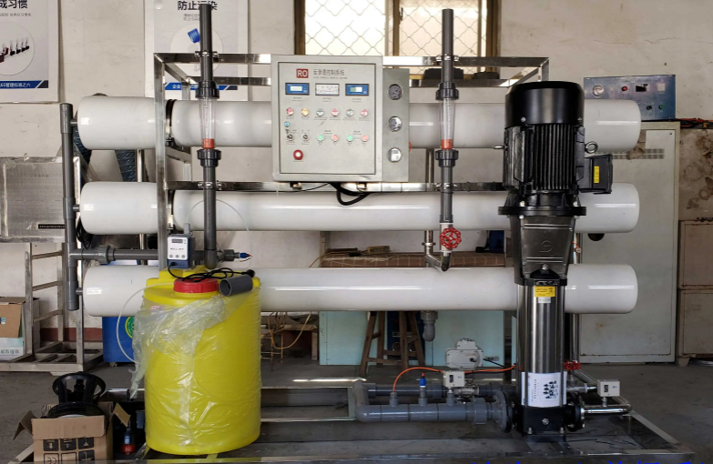 1-10噸小型<a href=http://www.bjyanan.com.cn/fstcjssb/ target=_blank class=infotextkey>反滲透凈水設(shè)備</a>